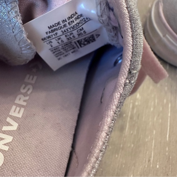 Converse silver metallic and light pink low tops size 2 - Picture 9 of 9